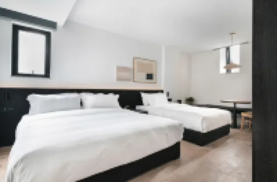 Xu Li Traveling Hotel (Chengdu Taikoo Li Chunxi  Road Branch)