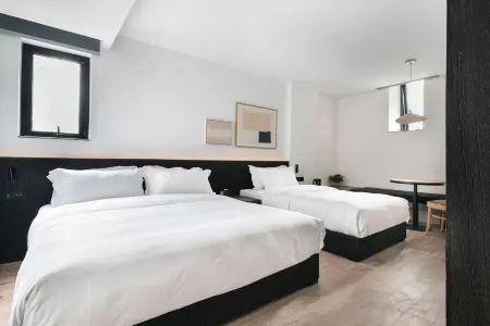 Xu Li Traveling Hotel (Chengdu Taikoo Li Chunxi  Road Branch)