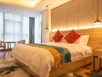 Green Apartment Hotel (Changsha Xiangya Hospital Subway Station Provincial Museum Branch) Отели рядом с достопримечательностью «Городской Музей Чанша»