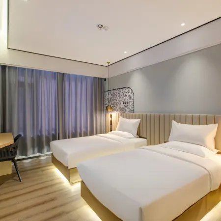 Tom Smart Arts Hotel