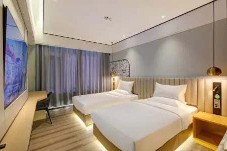 Tom Smart Arts Hotel