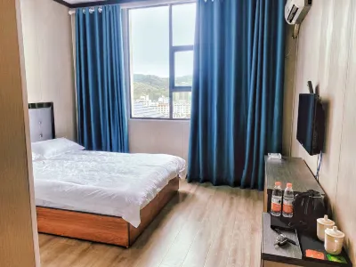 Hotel Xinyong Hotels near Tangjiawan Fish Pond, Jingu Village, Longkeng Town, Bozhou District, Zunyi City, Guizhou Province