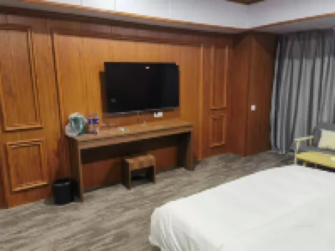 Hexiang Bieyuan Apartment (Qiqihar Wanda Plaza Branch) - Condos
