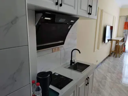 Rutian Homestay (Daqing Ranghu Road Wanda Plaza) Отели рядом с достопримечательностью «Daqing Normal University»