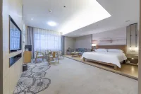 Yijia Bauhinia Hotel - Bergblick