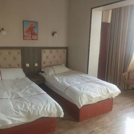 Luntai Tongfu Hotel
