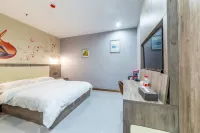 Moon Hotel