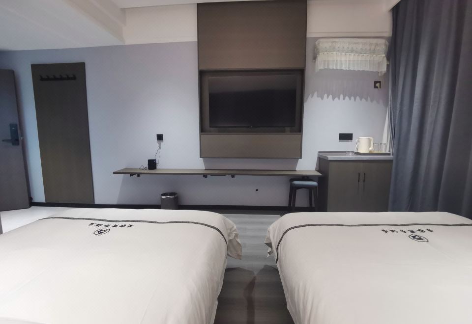 완룽 딩성 비즈니스 호텔 객실