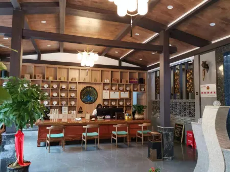 Qianxi Light Luxury Holiday Hotel Отели рядом с достопримечательностью «Nanjian Tulin»