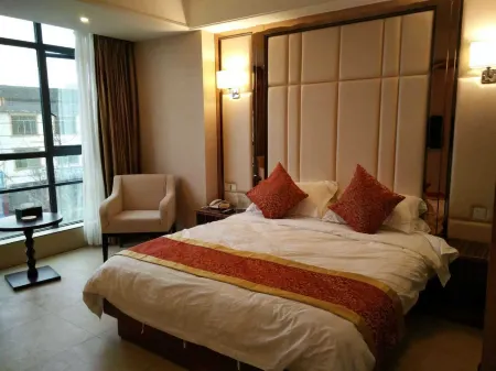 Mianyang Old Peacock Hotel Отели рядом с достопримечательностью «Luofu Mountain»