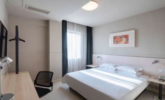 Jinjiang (Gaoyou Haichao East Road)