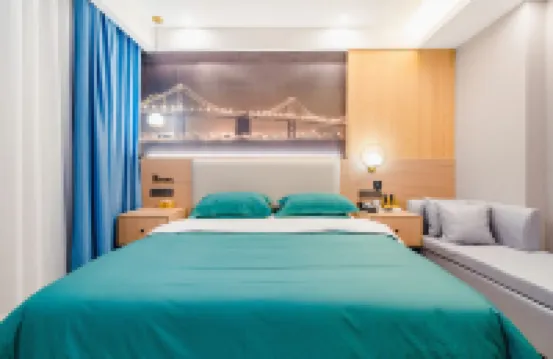 Seman Hotel (Qingdao Jinggangshan Road Subway Station)
