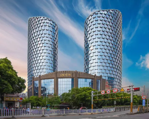 Nanchang Galactic Classic International Hotel (Tengwangge Branch, Bayi Square) Hotels near Shengjin Tower