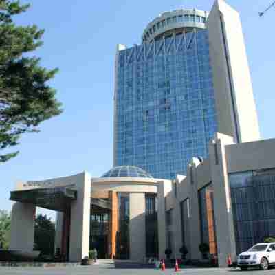 Universal Hotel Urumqi Hotel Exterior