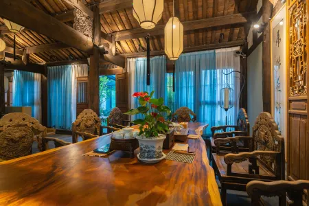 Wren Culture Boutique Hotel Отели рядом с достопримечательностью «Chengdu Polytechnic Qingyang Campus»