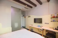 德清心驛主題賓館（德清西站沃爾瑪店） - 2星級