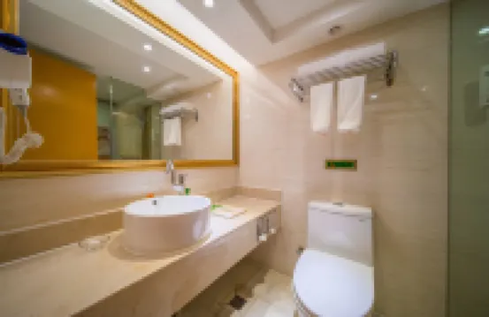 Vienna Hotel (Jishou Qianzhou Ancient City Branch)