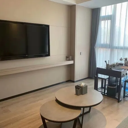 Zhongzhou Yihe Hotel