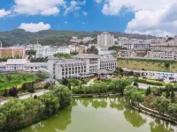 Qiaoshan Binhu Hotel Hotels in Huangling