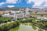 Qiaoshan Binhu Hotel Hotel dekat Huangling Railway Station