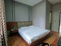 Yuxi Longyi Hotel