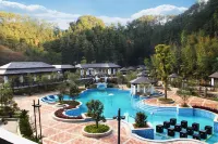 Mels Weldon Evergreen Lake Hotel - Hot Springs