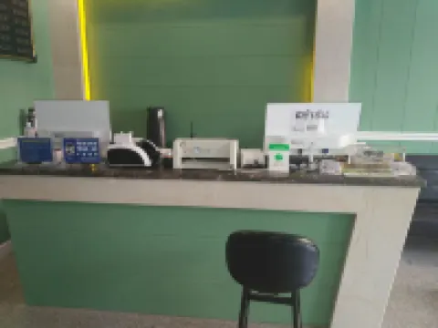 Xin'an Hotel (Xiangcheng People's Square)