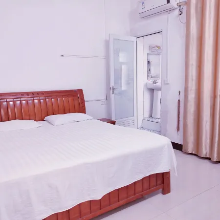 Pingjiang Xijiang Hotel