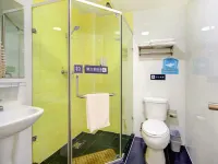 金盛泰飯店（大慶讓胡路區鐵人廣場店）