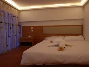 Coconut Island E-sports Homestay