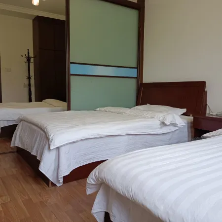 Ruihong Hotel, Luxian County