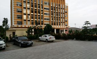 Qjia Ledong Xiangrui Seaview Business Hotel (Longmuwan Branch)