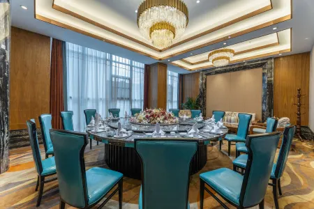 Maison Realm Hotel Отели рядом с достопримечательностью «Jiangxi Polytechnic College (East Campus)»