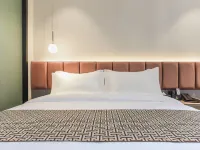 Hityn · Huiting · Jingshe Aesthetics · Designer Hotel Hotels near Training and College of Continuing Education， Chongqing College of Electronic Engineering