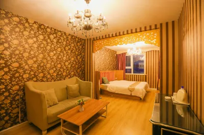 Angel Harbour Express Hotel (China Industrial Museum) Hotels in Tawan Night Market/Dingxiang Lake