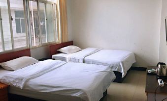 Chuxiong Changya Hotel