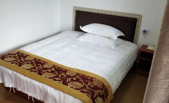 Fengdu County Yixin Hotel