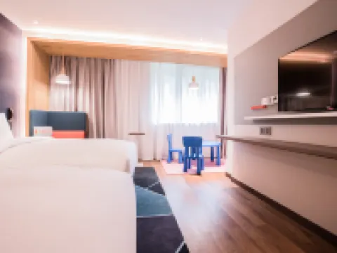 晴隆中天ホリデイ イン エクスプレスホテル 晴隆のホテル