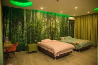 Chengmai Youth Theme Inn Hotels in Chengmai