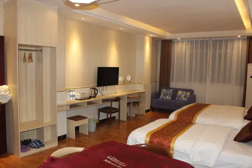 Changchi Town Plaza Business Hotel