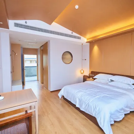 Yilong Yulu Hotel