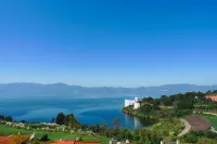 Binzhilan Hotel (Fuxian Lake Sun Mountain Peninsula)