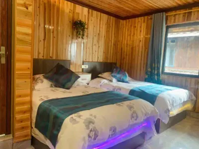 Hongtingyuange Hotel Hotels near Buyang Chashan Tourist Area