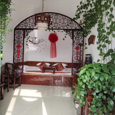 LingShi month rose inn