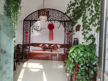 LingShi month rose inn