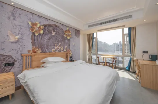 Jishouxizhou Hotel