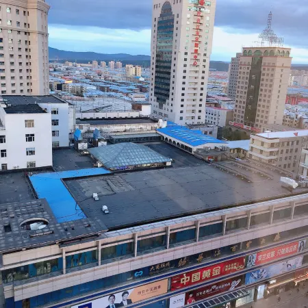 Hualong Hotel (Mudanjiang High-speed Railway Station Pedestrian Street)