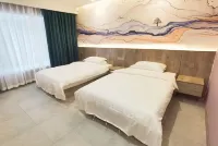 Sutian Homestay (Yuncheng Dongxing Upward Plaza)