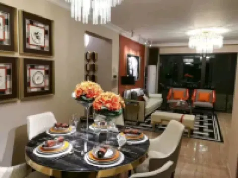 海東曹家堡空港加州旅館