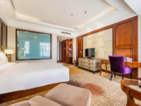 Hengfa International Hotel(near the Weiyuan Tower) فنادق في لونغ شي